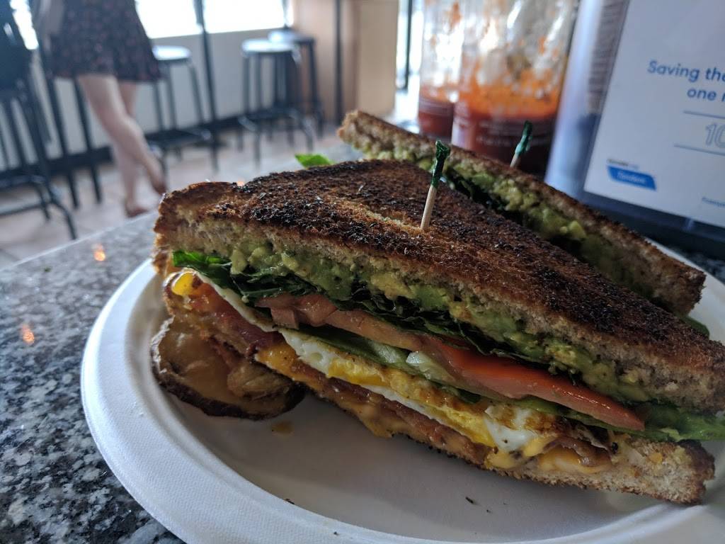 Cafe Fuzion | restaurant | 231 7th Ave N, Nashville, TN 37219, USA | 6159536458 OR +1 615-953-6458