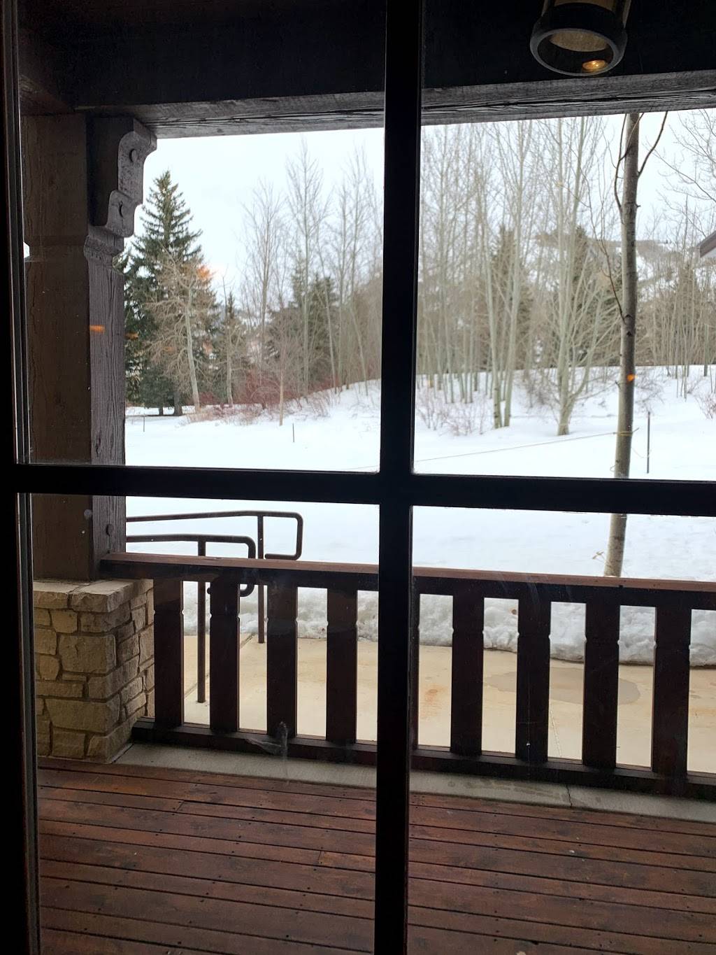 Bandannas Bar & Grill | restaurant | 2001 Thaynes Canyon Dr, Park City, UT 84060, USA | 4359405090 OR +1 435-940-5090