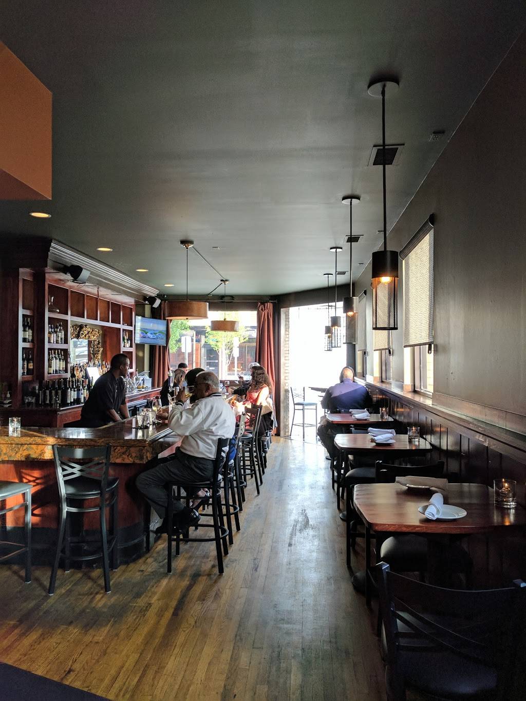 Fahrenheit | restaurant | 2417 Professor Ave, Cleveland, OH 44113, USA | 2167818858 OR +1 216-781-8858