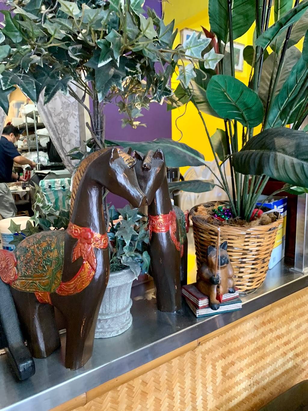 Tweety Thai Cuisine | restaurant | 1768 Garnet Ave, San Diego, CA 92109, USA | 8584833266 OR +1 858-483-3266