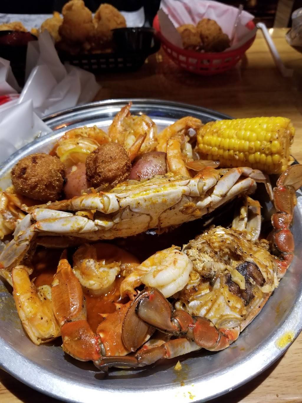 The Juicy Seafood | restaurant | 2690 Eastern Blvd, Montgomery, AL 36117, USA | 3346762202 OR +1 334-676-2202