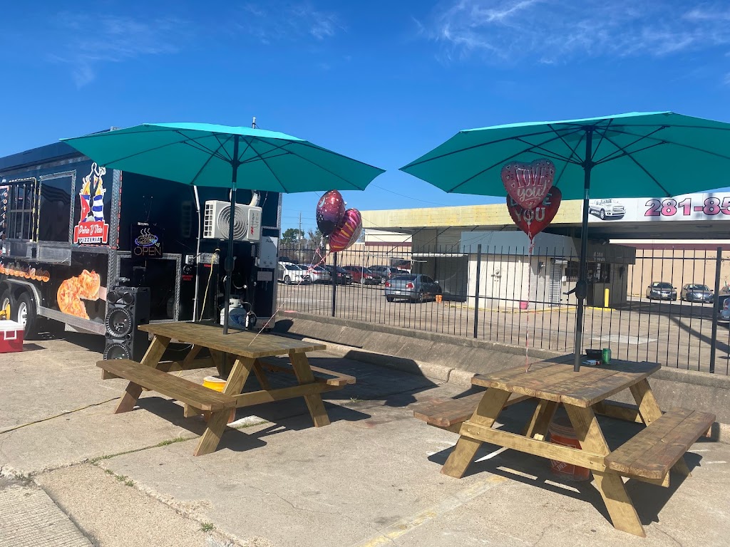 Carrito cubano (patria y vida pizzeria ) | restaurant | 4505 Hwy 6 N, Houston, TX 77084, USA | 8329236527 OR +1 832-923-6527