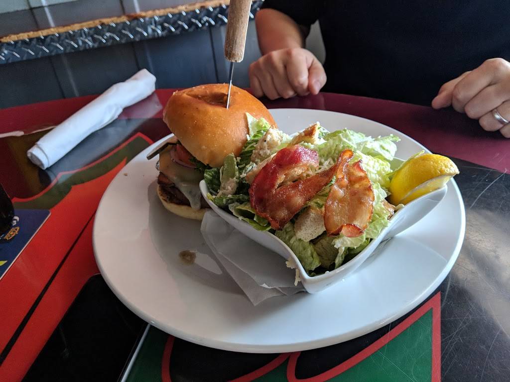 Joe Dogs Gasbar Grill | restaurant | 531 Brant St, Burlington, ON L7R 2G6, Canada | 9056325110 OR +1 905-632-5110