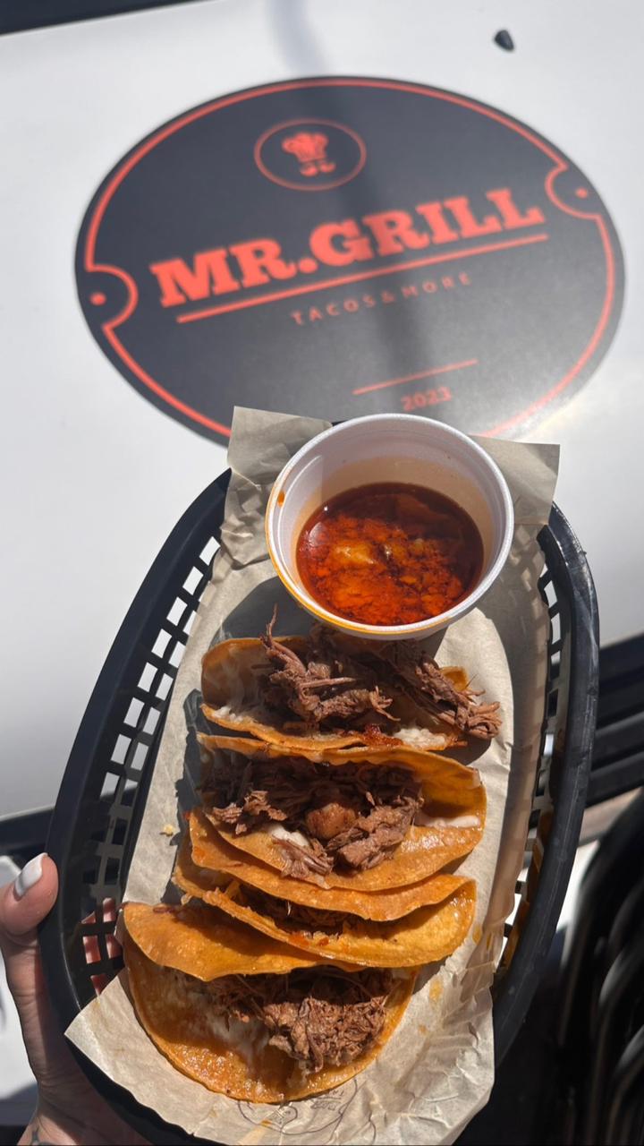 Mr.Grill | restaurant | 3239 N Zaragoza Rd, El Paso, TX 79938, USA | 9152744391 OR +1 915-274-4391