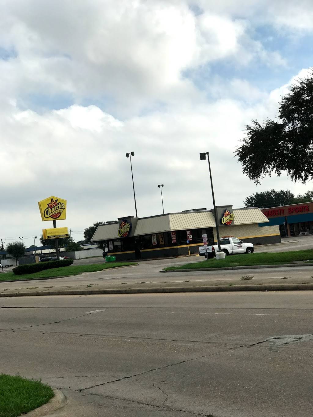 Churchs Chicken | restaurant | 11121 Fondren Rd, Houston, TX 77096, USA | 7139955412 OR +1 713-995-5412