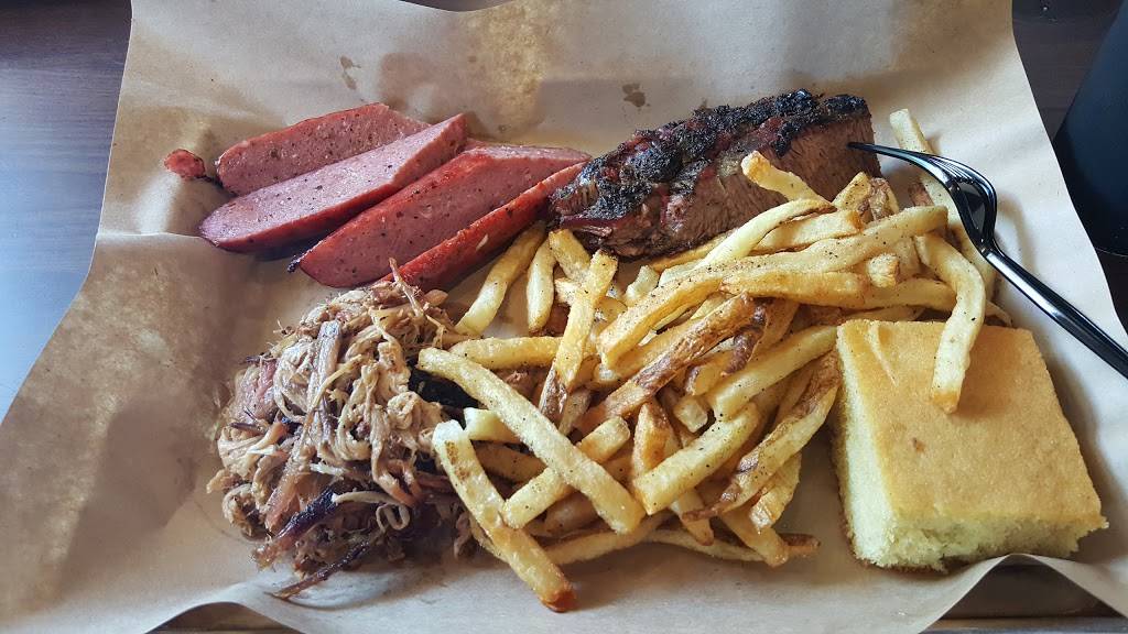 MISSION BBQ | restaurant | 13612 Bruce B Downs Blvd, Tampa, FL 33613, USA | 8134439443 OR +1 813-443-9443