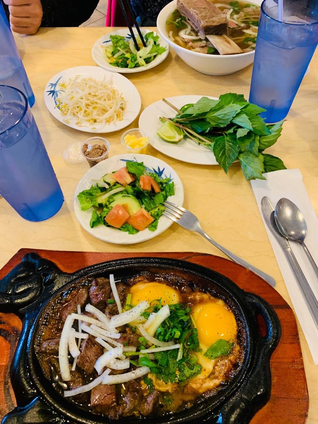 Pho Bò To & Bò Né | restaurant | 8388 W Sam Houston Pkwy S #162, Houston, TX 77072, USA | 2815685877 OR +1 281-568-5877