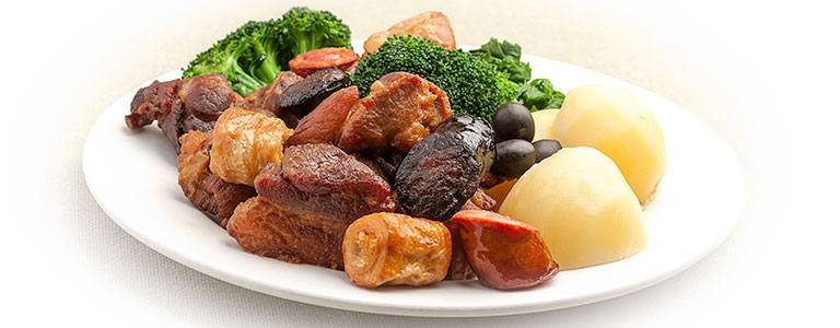 Churrasqueira Praia Da Vagueira | restaurant | 325 Weston Rd, York, ON M6N 4Z9, Canada | 4167615330 OR +1 416-761-5330