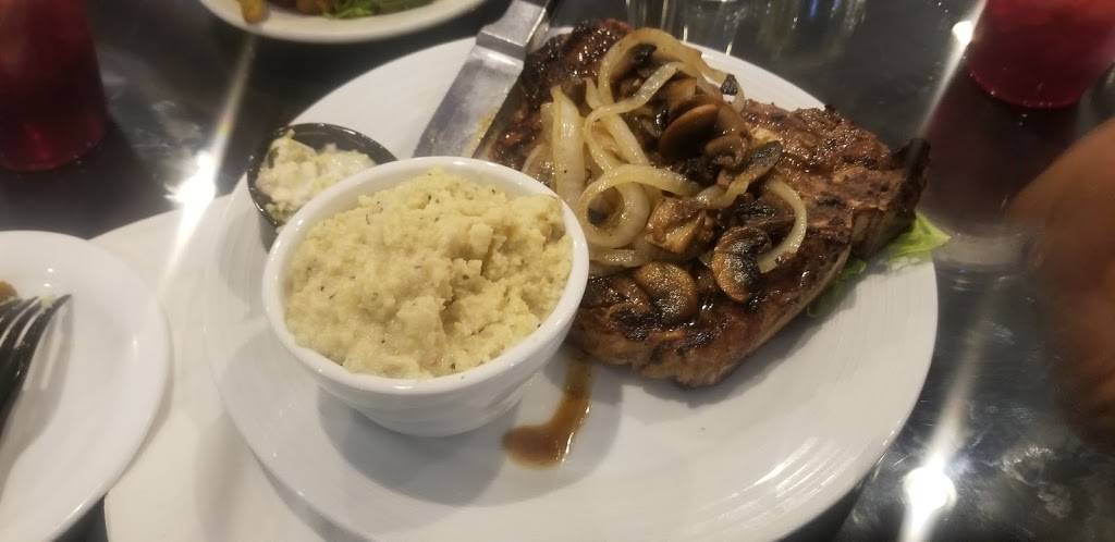 Normans Bistro | restaurant | 1001 E 43rd St, Chicago, IL 60653, USA | 7739665821 OR +1 773-966-5821