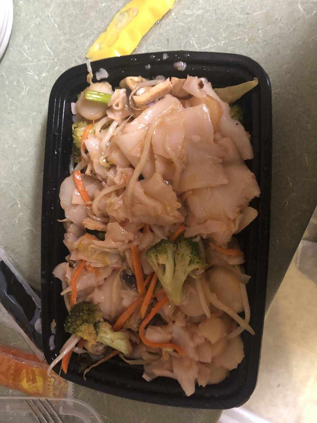 Lucky Star | restaurant | 6002 Oleander Dr, Wilmington, NC 28409, USA | 9103957063 OR +1 910-395-7063