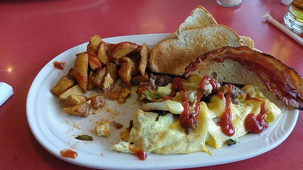 Friendlys | restaurant | 307 State Rd, North Dartmouth, MA 02747, USA | 5089949657 OR +1 508-994-9657