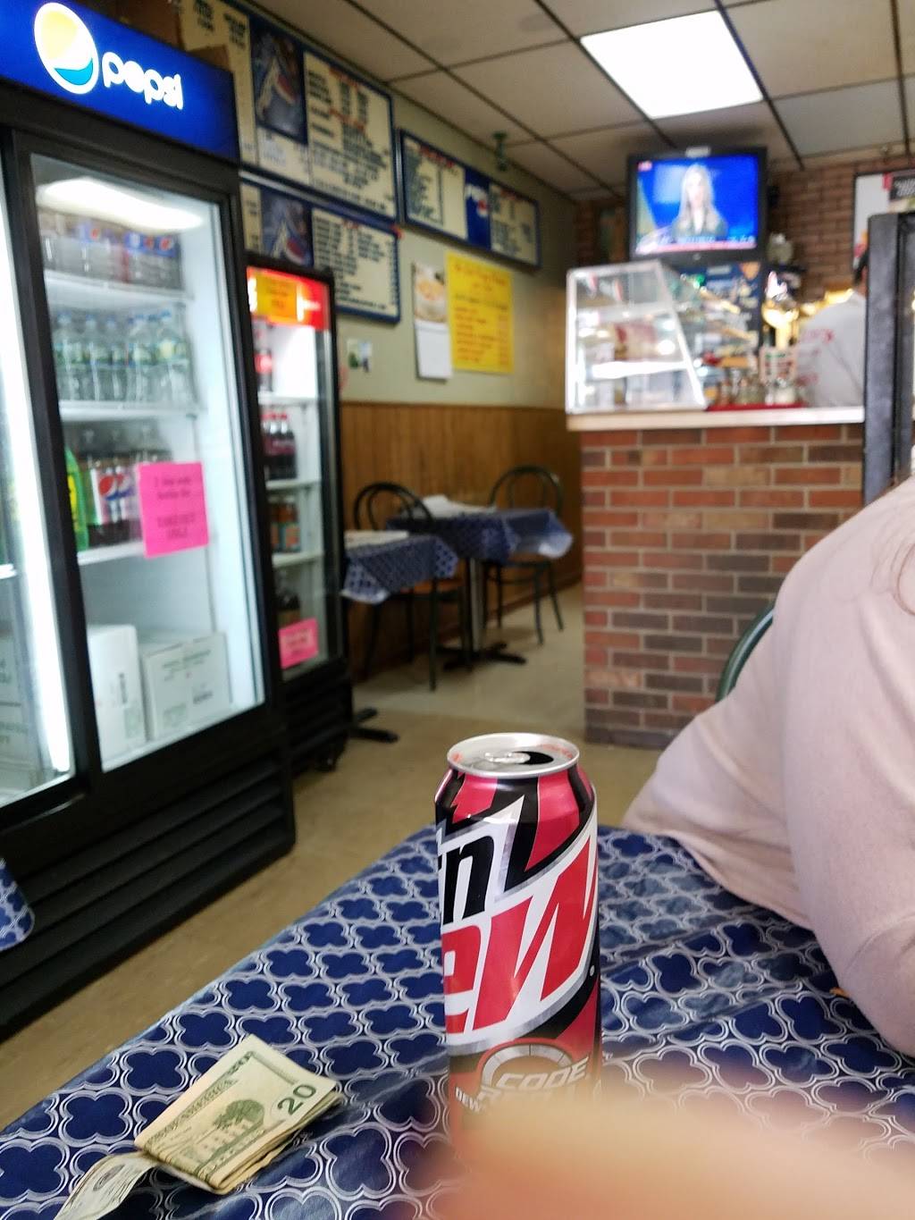 Russos Pizza Shop | restaurant | 713 E Main St B, Bridgewater, NJ 08807, USA | 7324690625 OR +1 732-469-0625