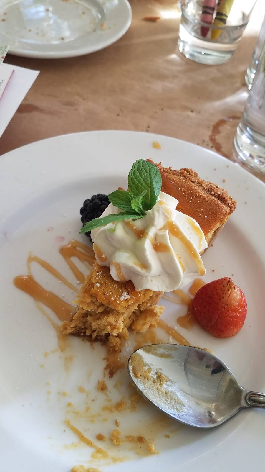 Tarpys Roadhouse | restaurant | 2999 Salinas Hwy, Monterey, CA 93940, USA | 8316471444 OR +1 831-647-1444