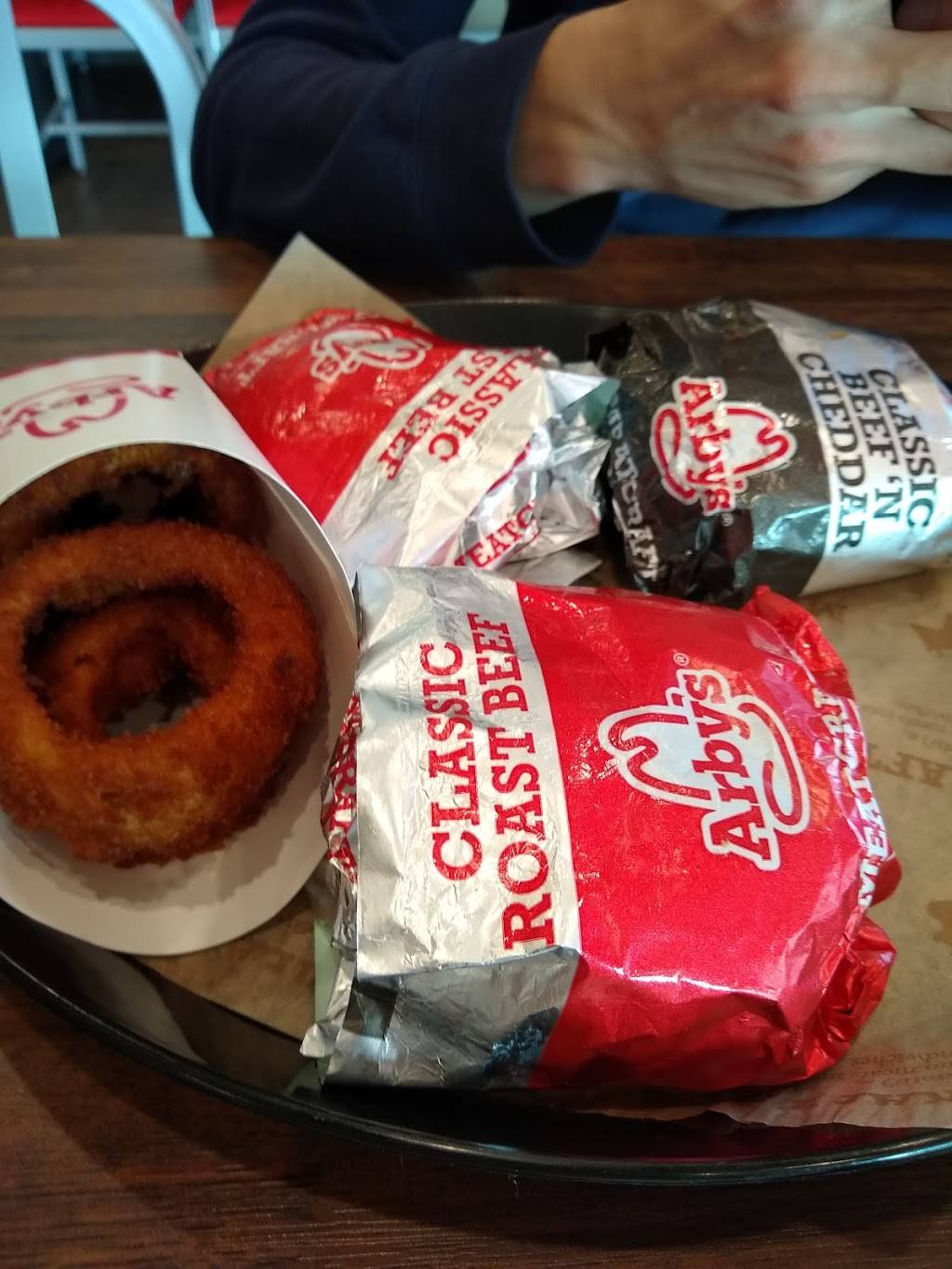 Arbys | meal takeaway | 5640 W Cortaro Farms Rd, Oro Valley, AZ 85742, USA | 5205722102 OR +1 520-572-2102