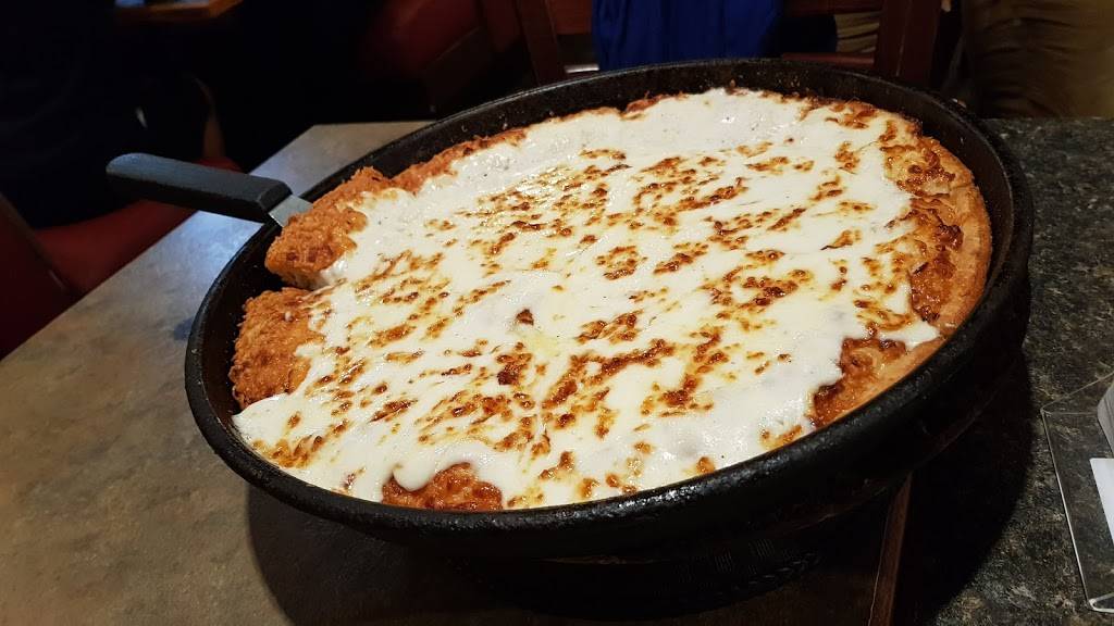 Pizza Hut | meal delivery | 2509 Okeechobee Blvd, West Palm Beach, FL 33409, USA | 5616873992 OR +1 561-687-3992