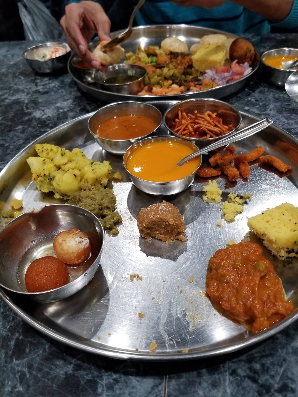 Govardhan Thal Restaurant | restaurant | 840 Markham Rd, Scarborough, ON M1H 2Y2, Canada | 4164380544 OR +1 416-438-0544