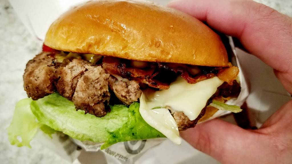 Hardees | restaurant | 6671 Roswell Rd NE, Sandy Springs, GA 30328, USA | 4043037817 OR +1 404-303-7817