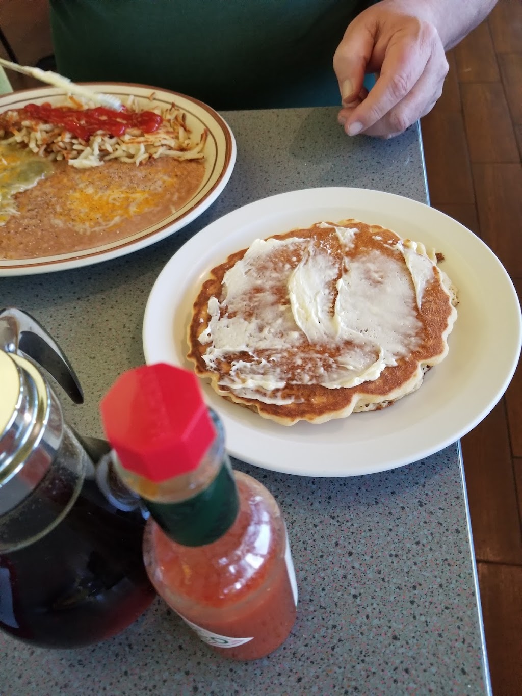 Camaleon Cafe | cafe | 2102 Navajo Blvd, Holbrook, AZ 86025, USA | 9285242446 OR +1 928-524-2446