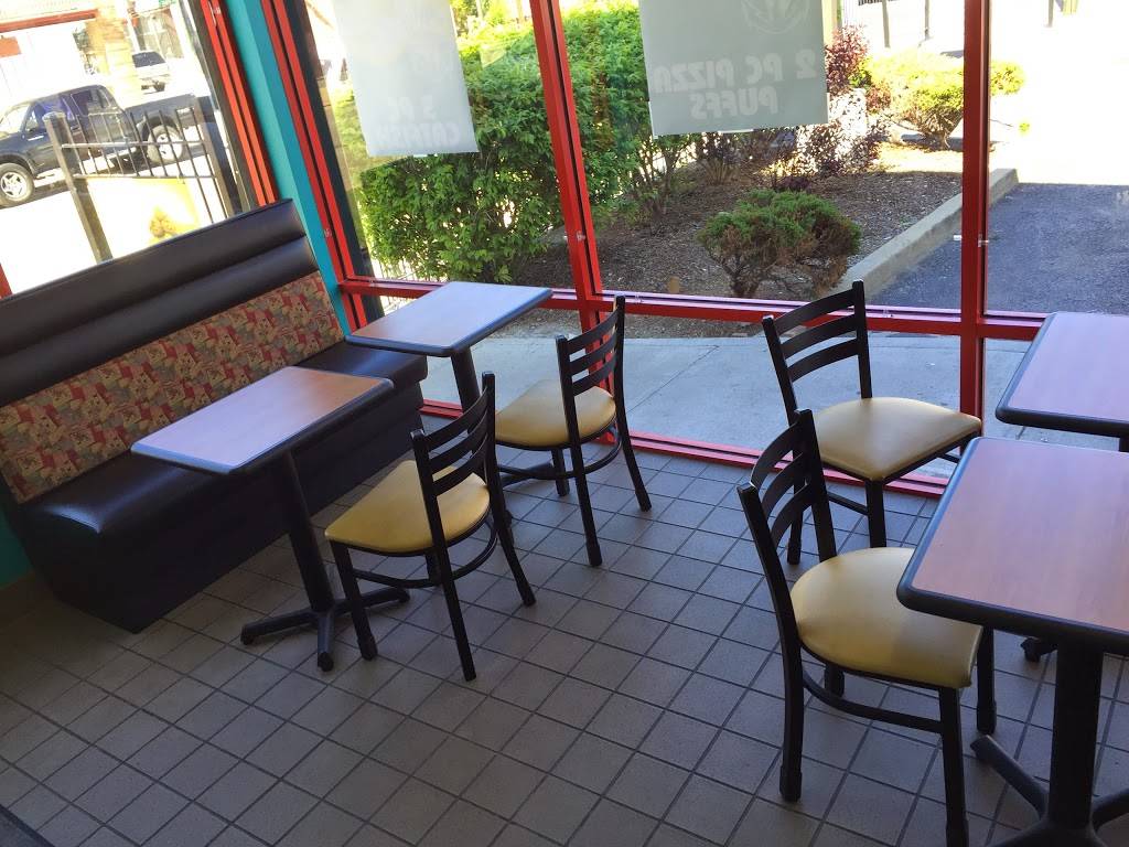 Sharks Fish & Chicken | restaurant | 11436 S Michigan Ave, Chicago, IL 60628, USA | 7736148823 OR +1 773-614-8823