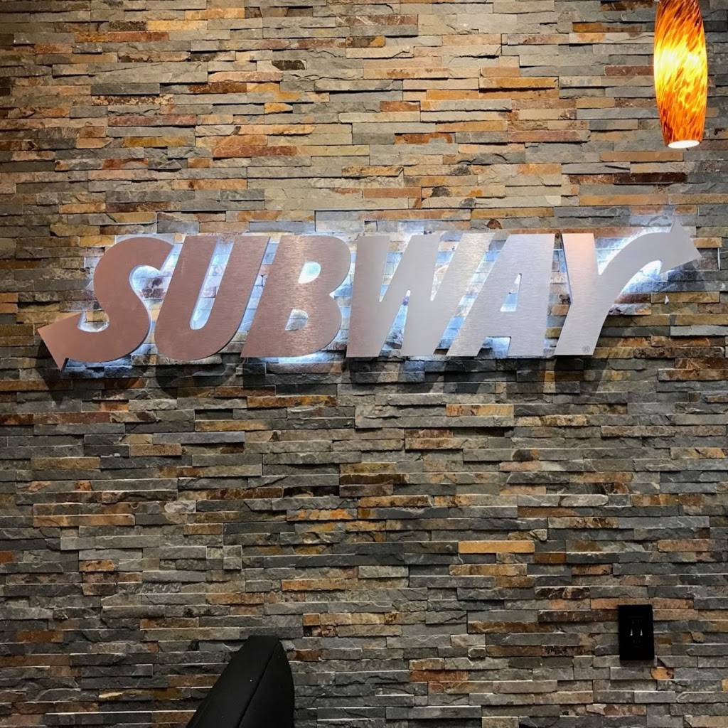 Chestnut Commons Subway and Auntie Annes Pretzels | restaurant | inside Walmart, 1000 Chestnut Commons Dr, Elyria, OH 44035, USA | 4402014069 OR +1 440-201-4069