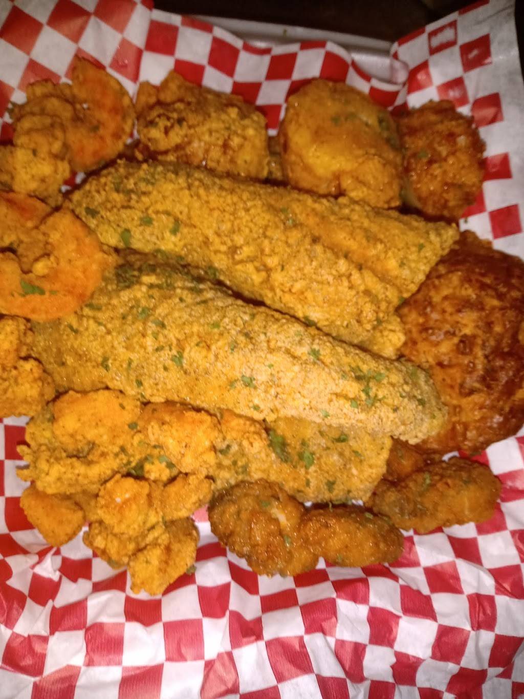 The Blackstone Restaurant | restaurant | 4306 Rivers Ave, North Charleston, SC 29405, USA | 8437934710 OR +1 843-793-4710