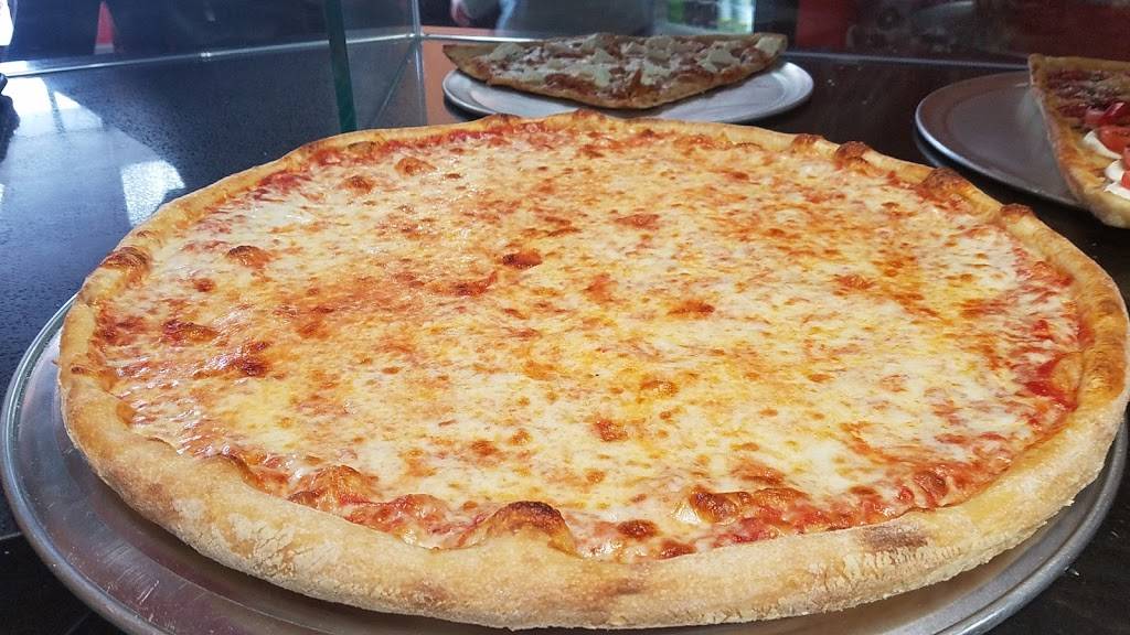 King Ginos Pizza & Pasta | restaurant | 2353 New York Ave, Huntington Station, NY 11746, USA | 6319359898 OR +1 631-935-9898