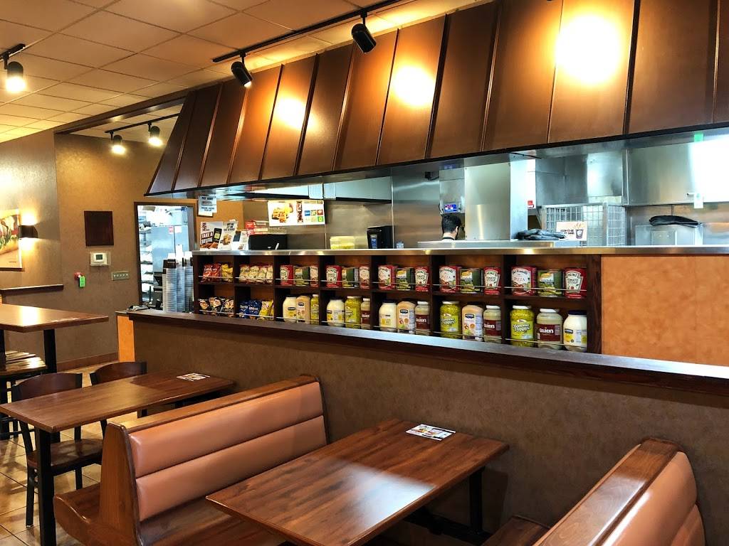 Penn Station East Coast Subs | meal takeaway | 801 Butterfield Rd, Lombard, IL 60148, USA | 6303681850 OR +1 630-368-1850