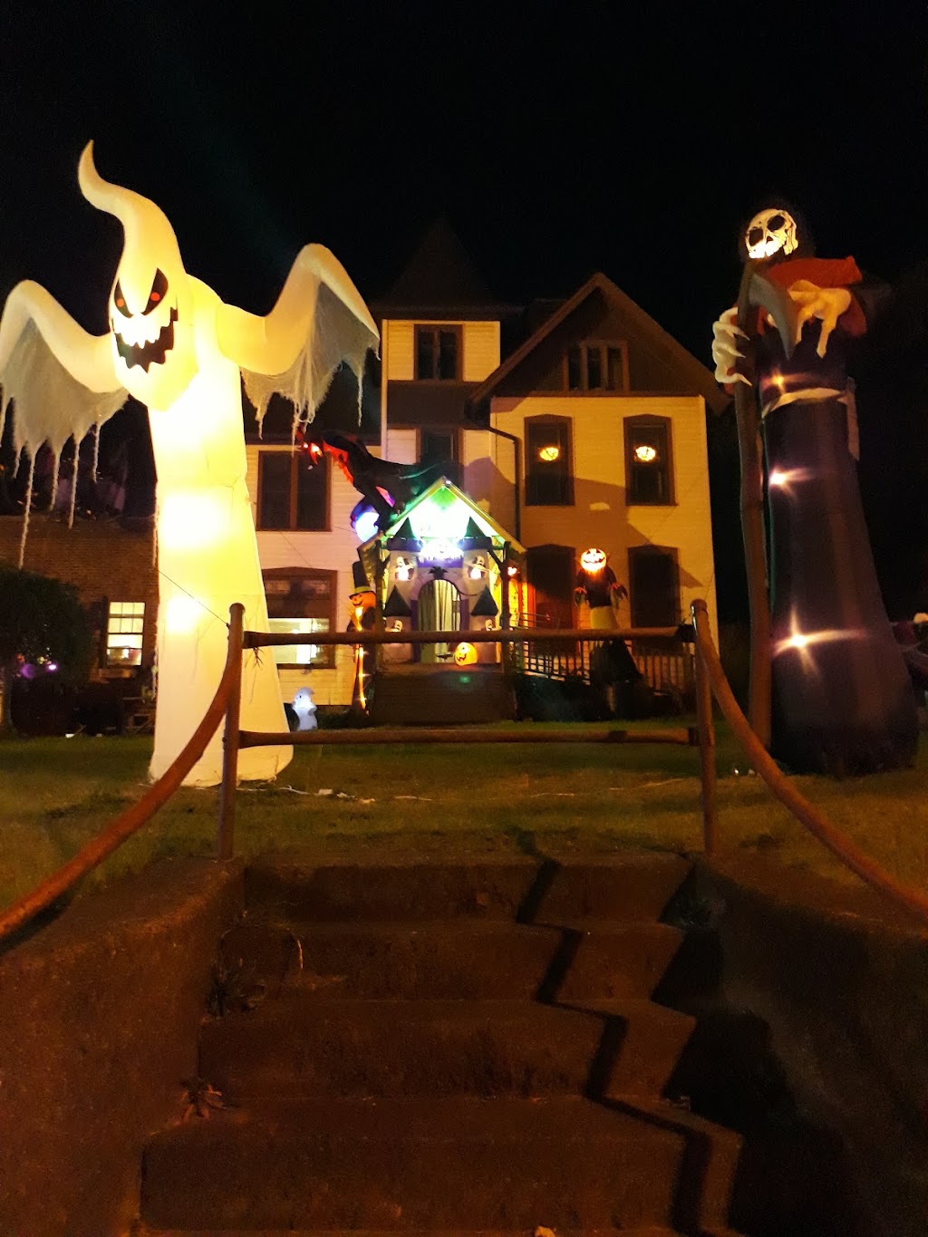 Youngstown Maennerchor | restaurant | 831 Mahoning Ave, Youngstown, OH 44502, USA | 3307469322 OR +1 330-746-9322