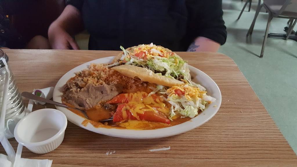 Lupitas Mexican Cafe Bar & Grill | restaurant | 4950 FM78, San Antonio, TX 78219, USA | 2106666644 OR +1 210-666-6644