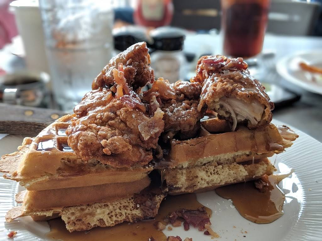 Salt Cracker Fish Camp | restaurant | 25 Causeway Blvd, Clearwater, FL 33767, USA | 7274426910 OR +1 727-442-6910