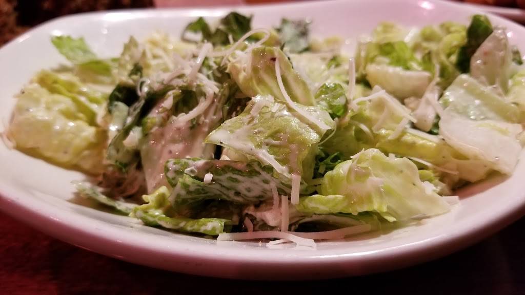 Outback Steakhouse | restaurant | 8625 W Sura Lane, Greenfield, WI 53228, USA | 4148171800 OR +1 414-817-1800