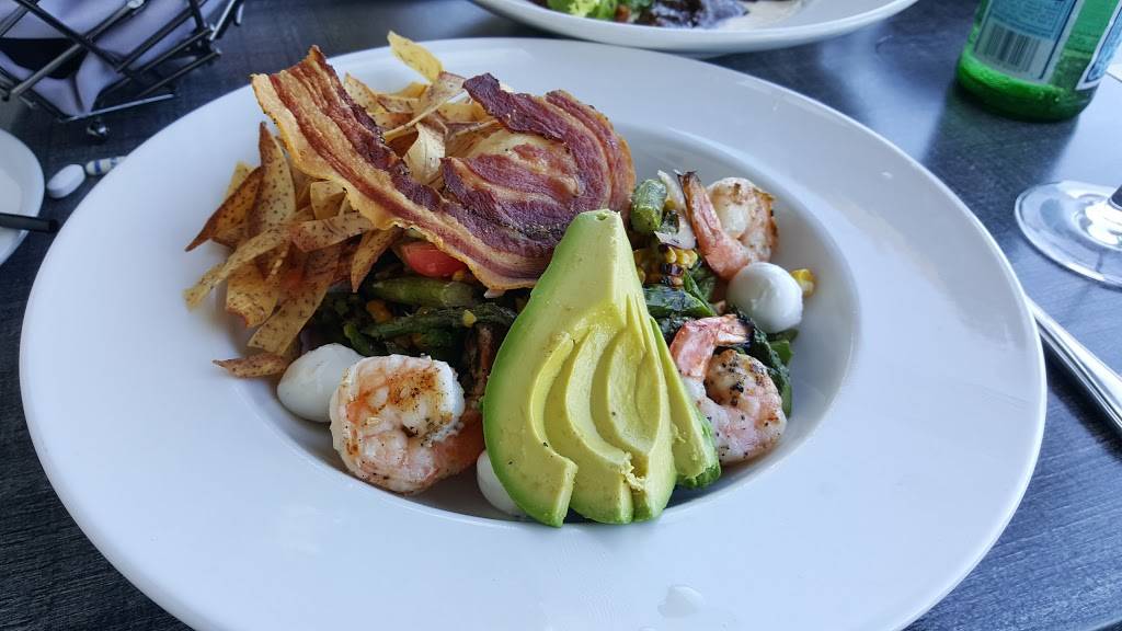 Tom Hams Lighthouse | restaurant | 2150 Harbor Island Dr, San Diego, CA 92101, USA | 6192919110 OR +1 619-291-9110