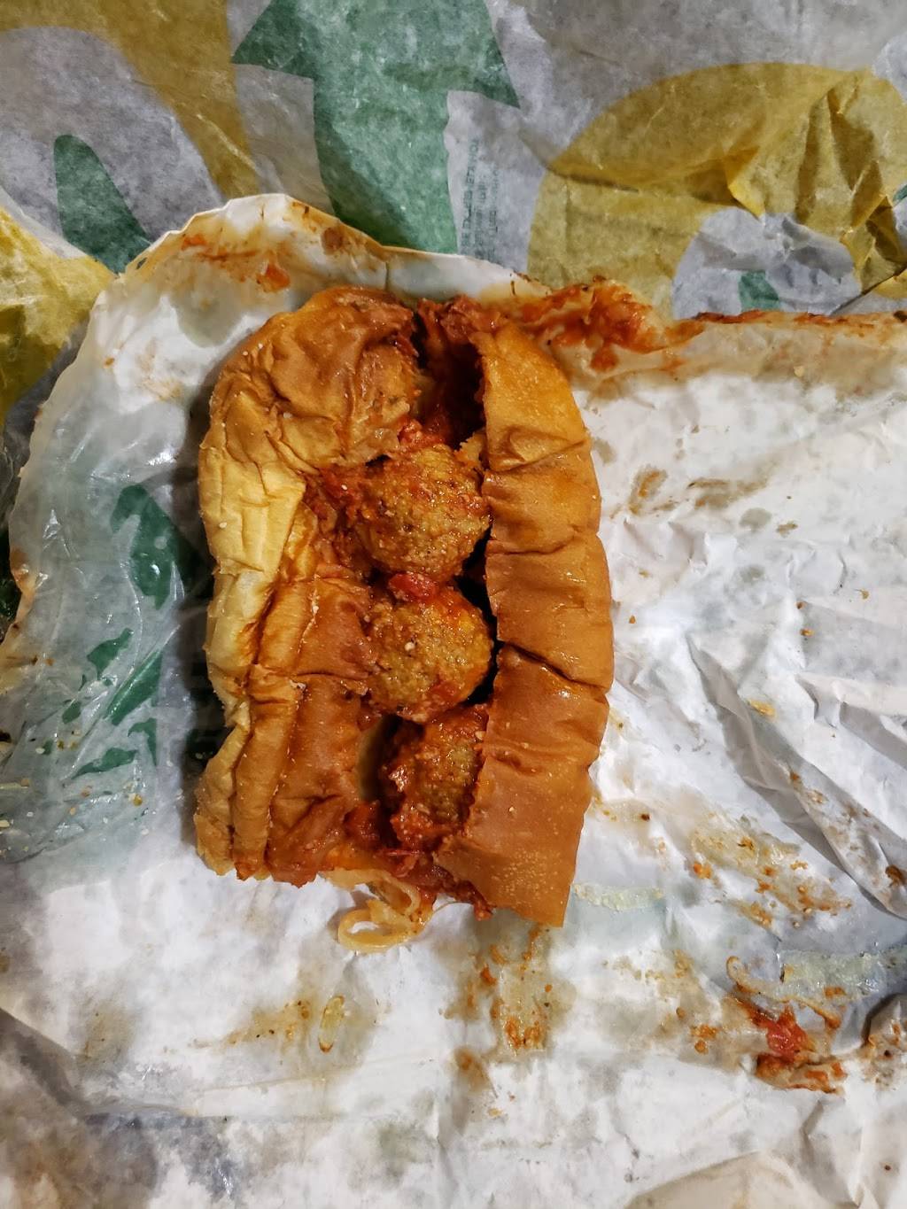 Subway Restaurants | restaurant | 1044 N Francisco Ave, Chicago, IL 60622, USA | 7732928214 OR +1 773-292-8214