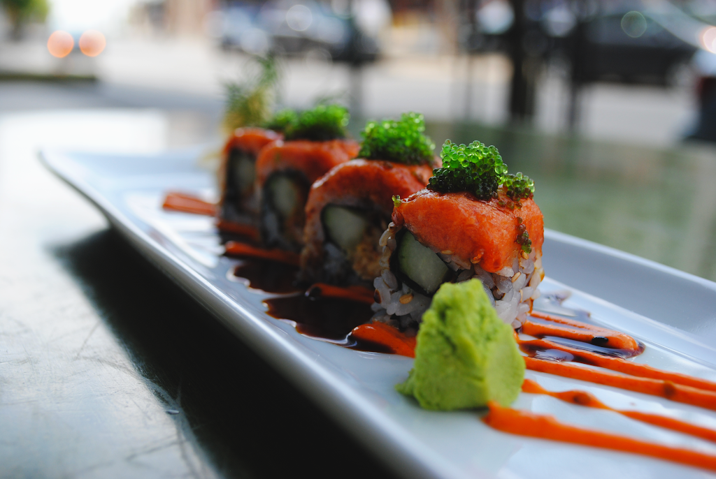 Kooma sushi Restaurant | restaurant | 37 Vine St, Columbus, OH 43215, USA | 6142243239 OR +1 614-224-3239