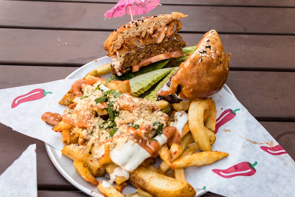 Hella Vegan Eats | restaurant | 411 26th St, Oakland, CA 94612, USA | 5104806777 OR +1 510-480-6777