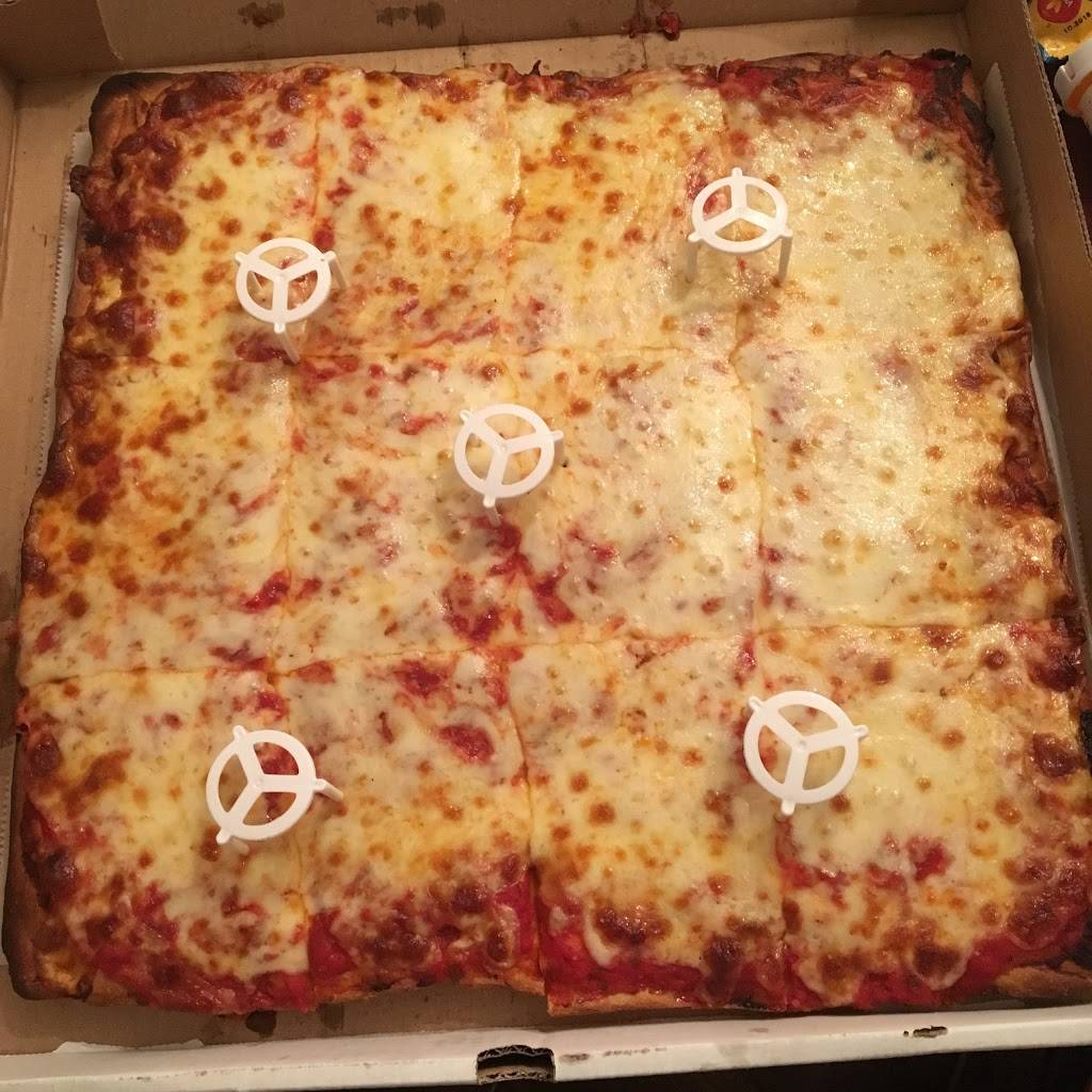 Whitepoint Pizza | restaurant | 132-13 14th Ave, College Point, NY 11356, USA | 7187465555 OR +1 718-746-5555