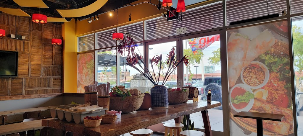 Hello Vietnam Pho & Roll - Tempe | restaurant | 555 N Scottsdale Rd, Tempe, AZ 85281, USA | 4805904048 OR +1 480-590-4048