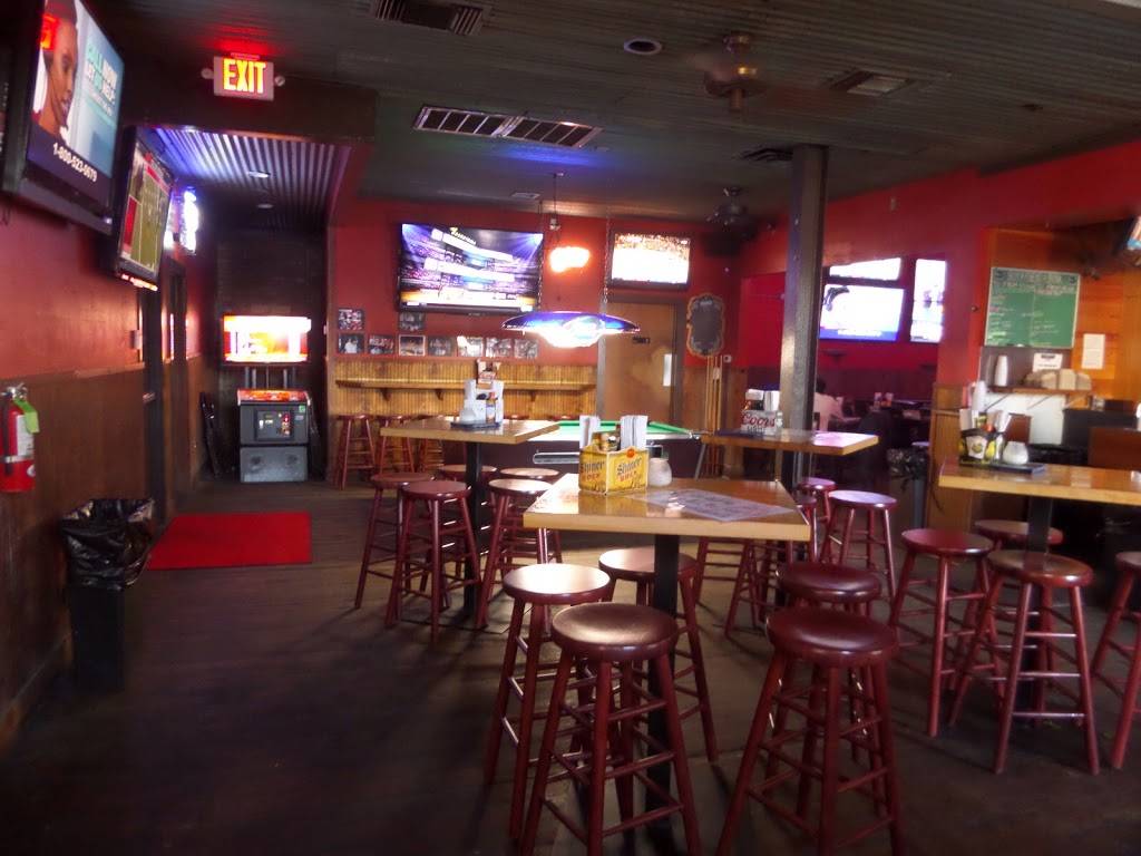 Turf N Surf Po Boy | restaurant | 407 Lavaca St, Austin, TX 78701, USA | 5122762763 OR +1 512-276-2763