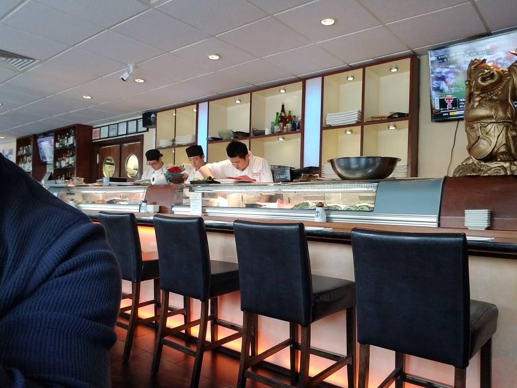 Fancy Lee Asian Bistro n Sushi | restaurant | 101 W Main St, Babylon, NY 11702, USA | 6314226505 OR +1 631-422-6505