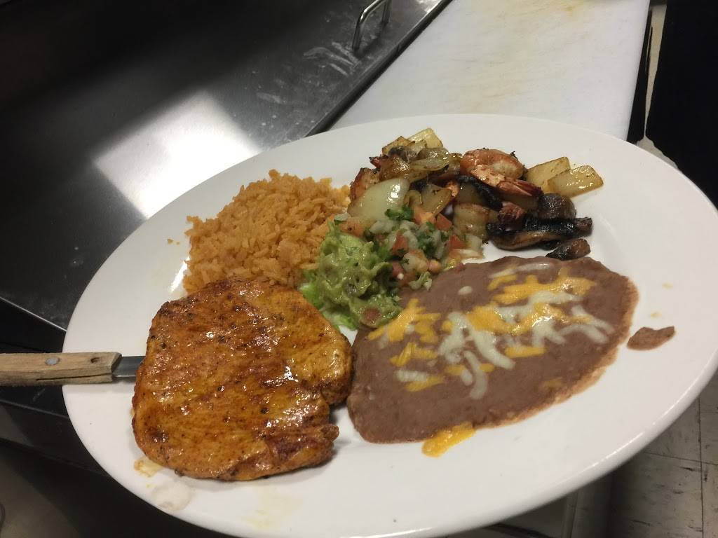 Brisas del Mar Daytona Beach | restaurant | 1500 Beville Rd #501, Daytona Beach, FL 32114, USA | 3869449752 OR +1 386-944-9752