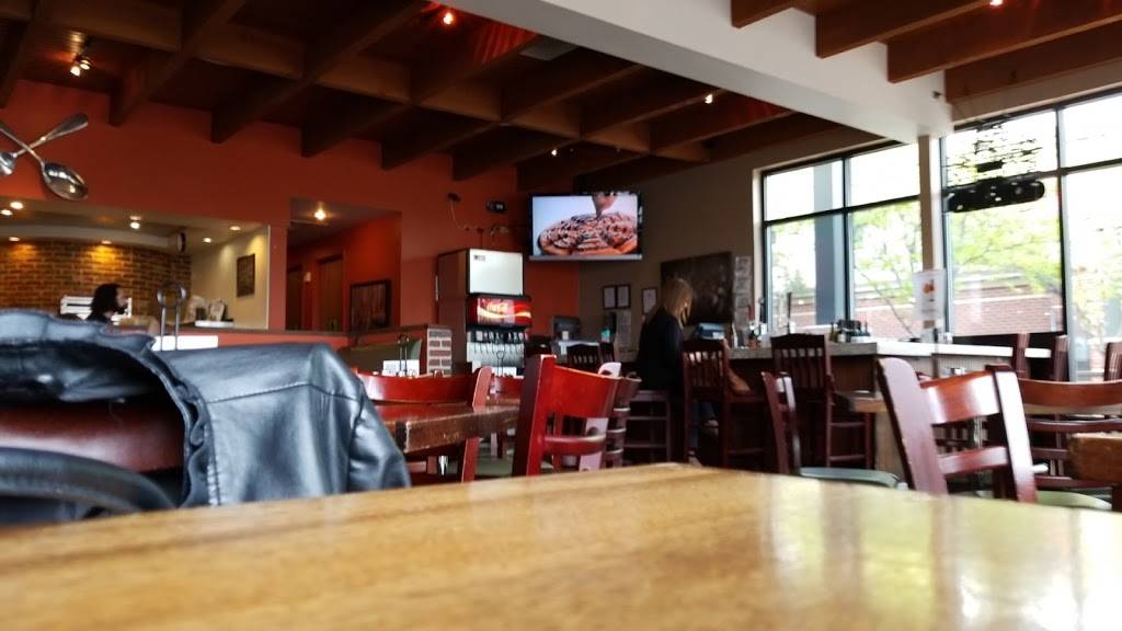 Lil Riccis DTC | restaurant | 5322 DTC Blvd #100, Greenwood Village, CO 80111, USA | 3033376591 OR +1 303-337-6591