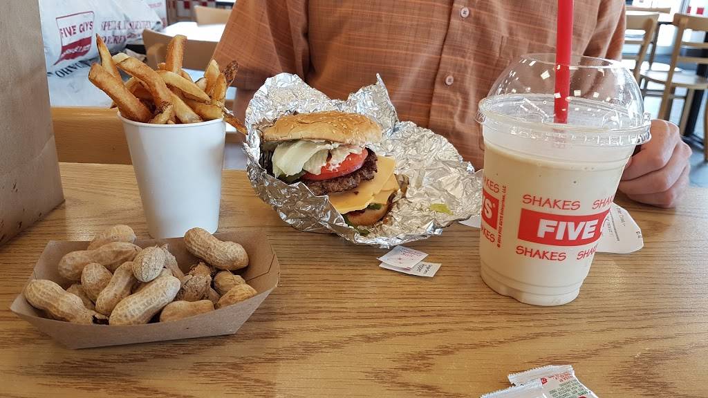 Five Guys | meal takeaway | 878 Stillwater Ave, Bangor, ME 04401, USA | 2079908901 OR +1 207-990-8901