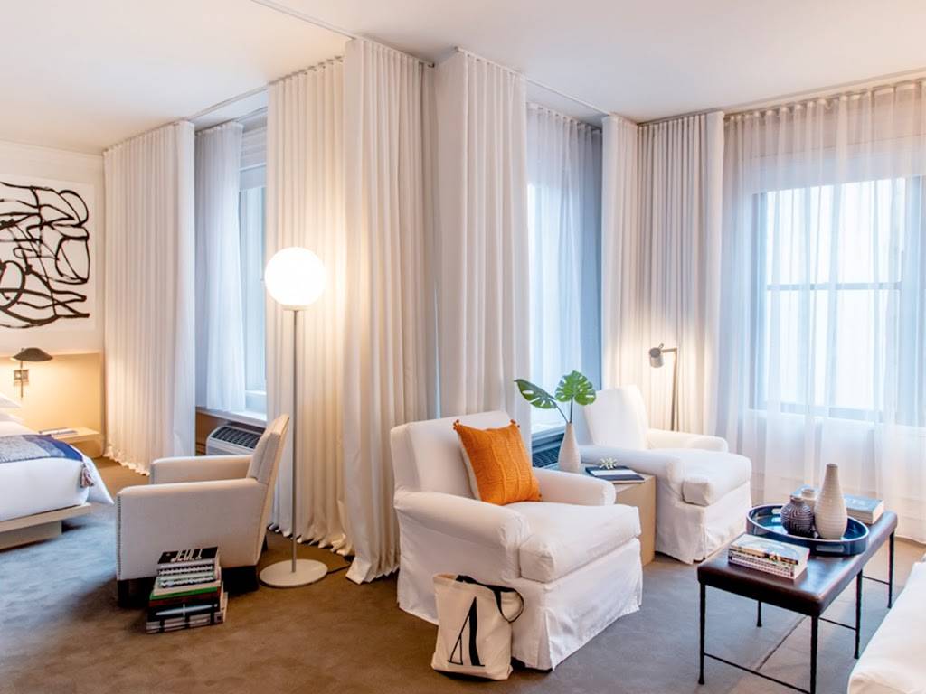 Ambassador Chicago | cafe | 1301 N State Pkwy, Chicago, IL 60610, USA | 3127873700 OR +1 312-787-3700