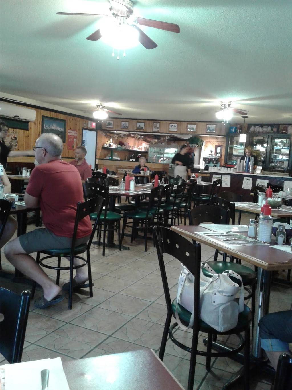 Restaurant Lachapelle | restaurant | 454 Route 105, Kazabazua, QC J0X 1X0, Canada | 8194675568 OR +1 819-467-5568