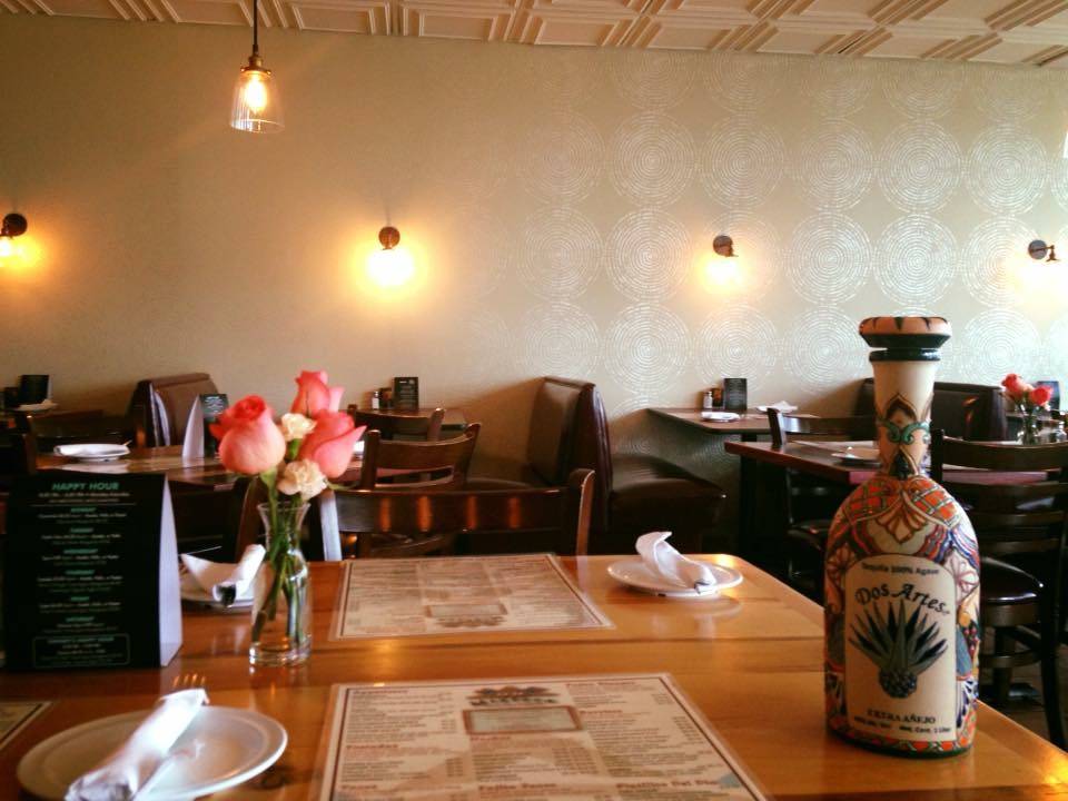 Mixteca | restaurant | 1390 S Eastwood Dr # B, Woodstock, IL 60098, USA | 8153348460 OR +1 815-334-8460