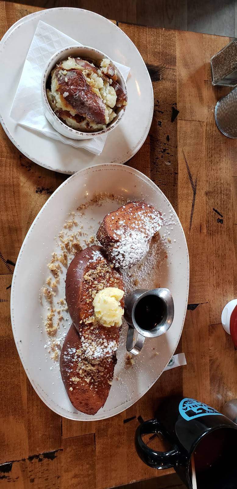 Café Bavaria | restaurant | 7700 Harwood Ave, Wauwatosa, WI 53213, USA | 4142717700 OR +1 414-271-7700