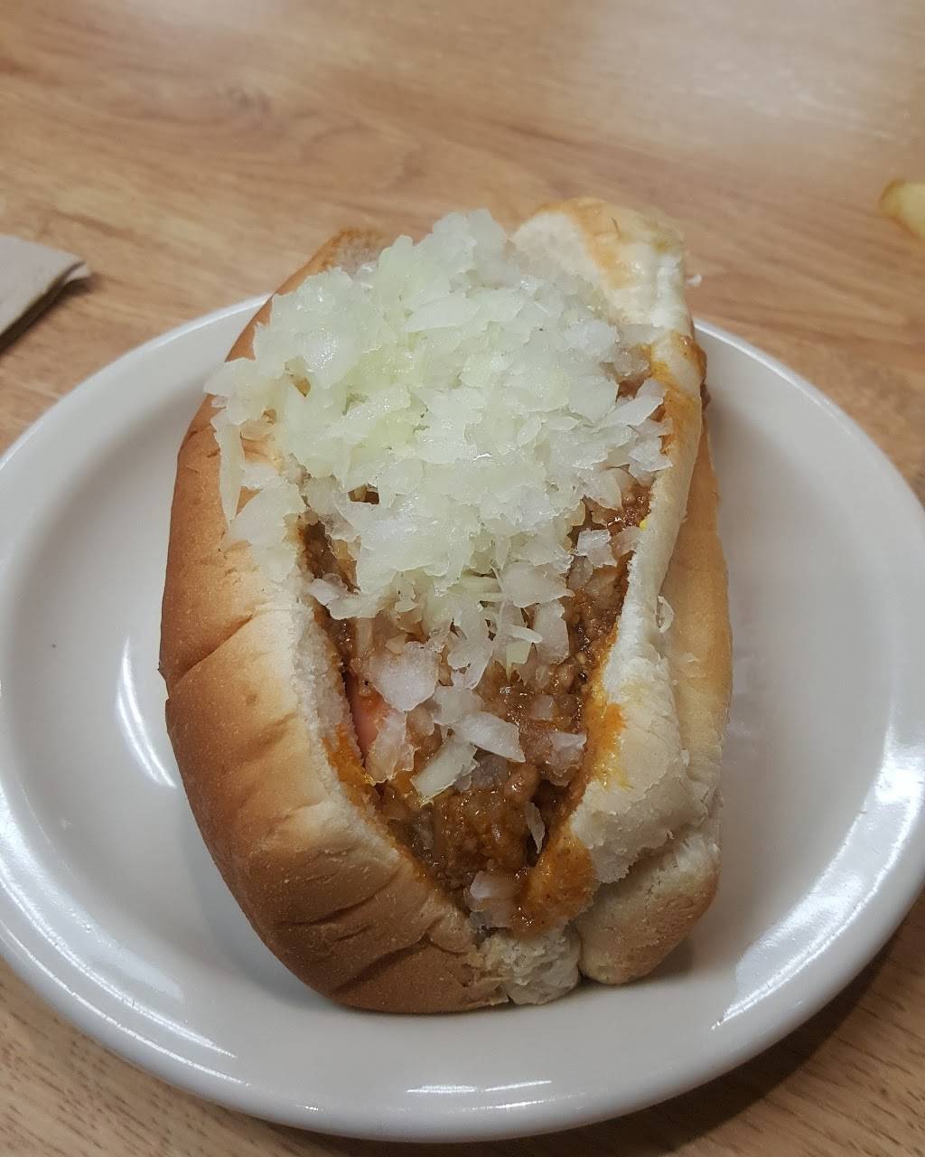 Famous Hot Weiner North Inc | restaurant | 160 Dart Dr, Hanover, PA 17331, USA | 7176322424 OR +1 717-632-2424