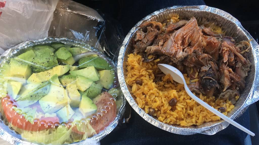 La Concha | restaurant | 384 Central Ave, Jersey City, NJ 07307, USA | 2017952522 OR +1 201-795-2522