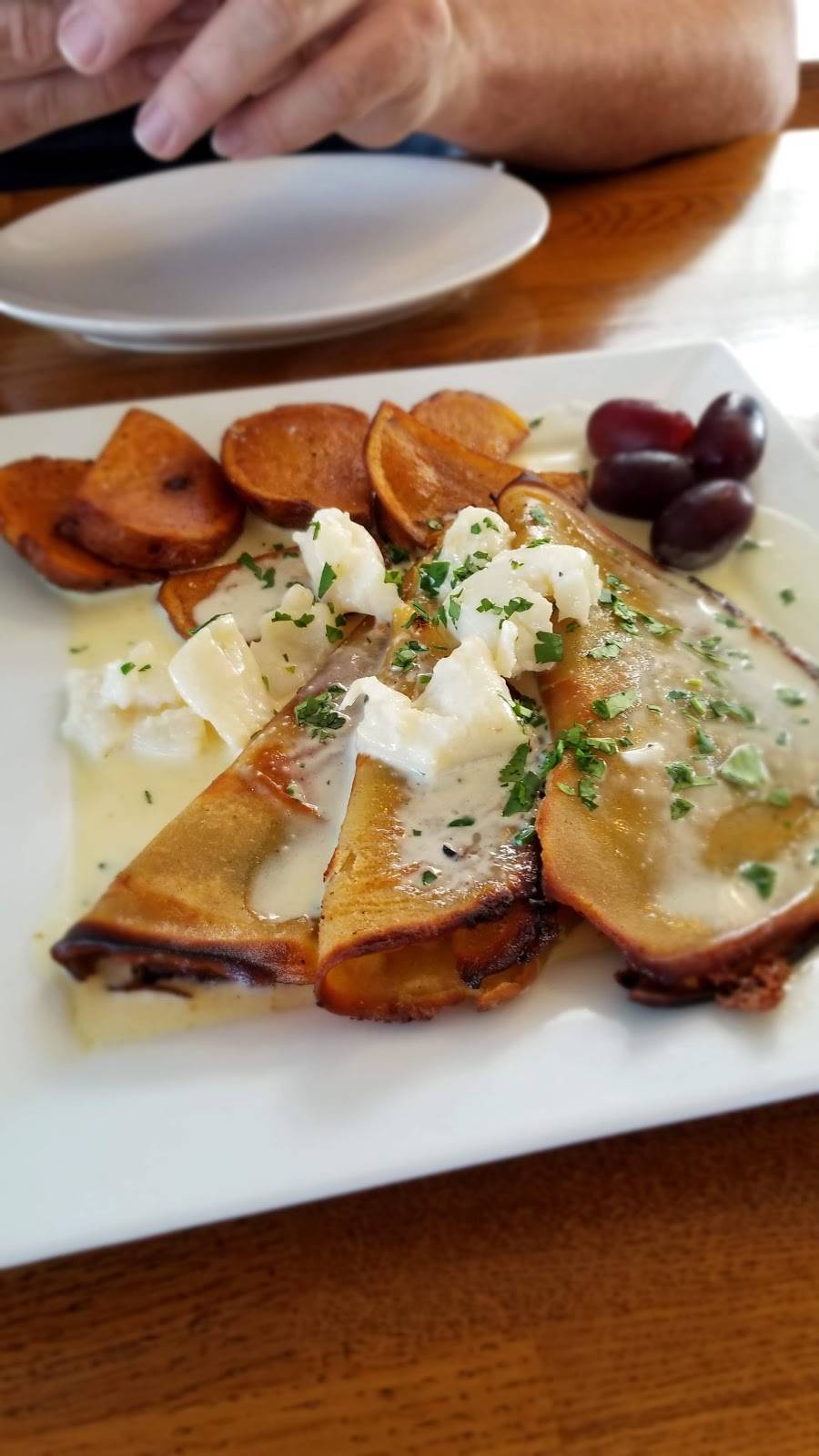 The Boardwalk Grille | restaurant | 5 Temple Ave, Old Orchard Beach, ME 04064, USA | 2079348100 OR +1 207-934-8100