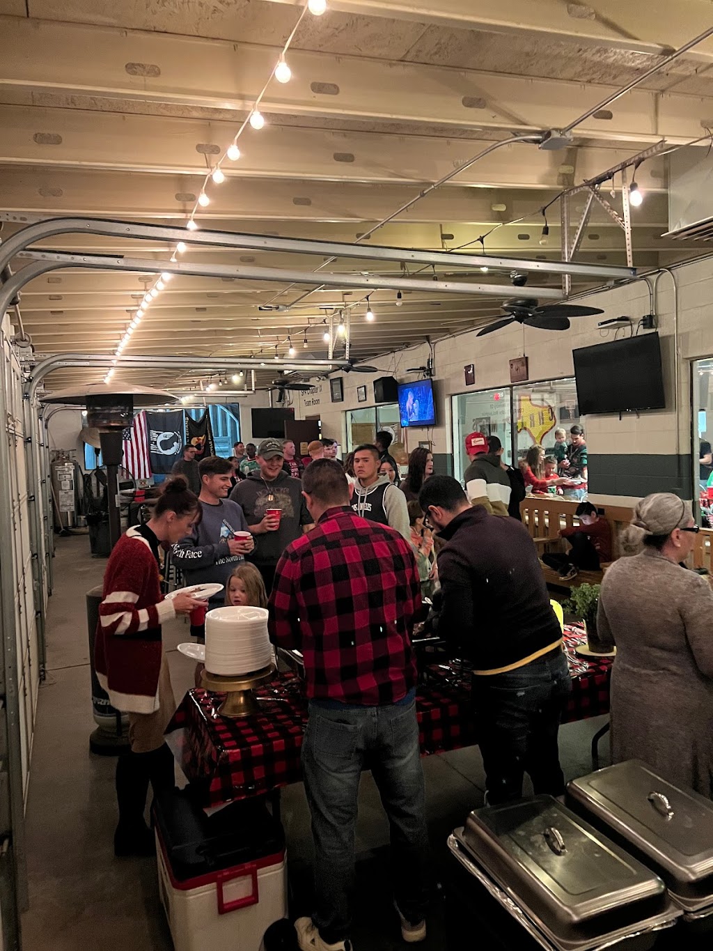 Holy Smokin EP | restaurant | 13468 Eastlake Blvd, Horizon City, TX 79928, USA | 9153837755 OR +1 915-383-7755